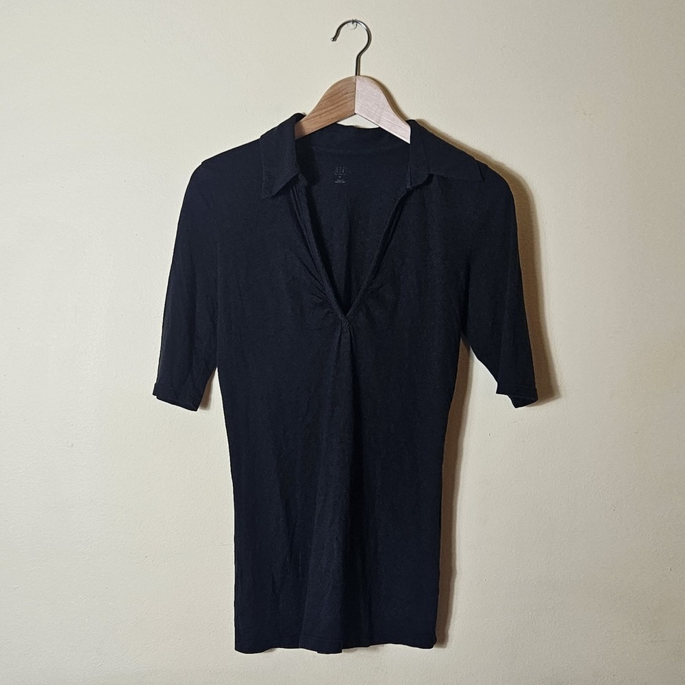 GAP Collared V Neck Top Classic Black Women M Pleated Neckline Blouse Super Soft